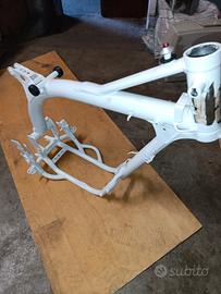 Husqvarna 570 anno  2000