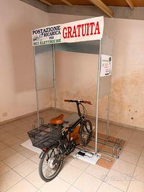 Postazione si RICARICA SOLARE per E-BIKE