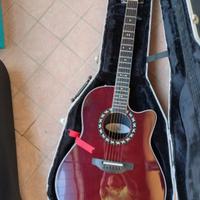 Chitarra acustica Ovation rossa bordeaux