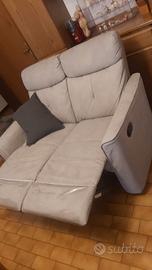 Divano con movimento recliner NUOVO
