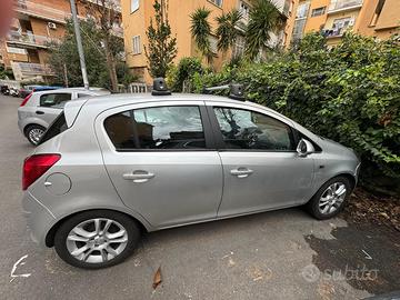 Opel Corsa grigia - 1.2 Cosmo
