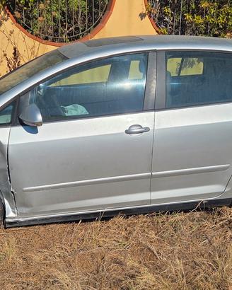 golf 5 plus incidentata
