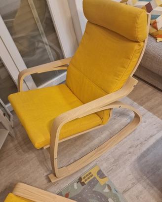 Sedia dondolo Ikea con poggiapiedi