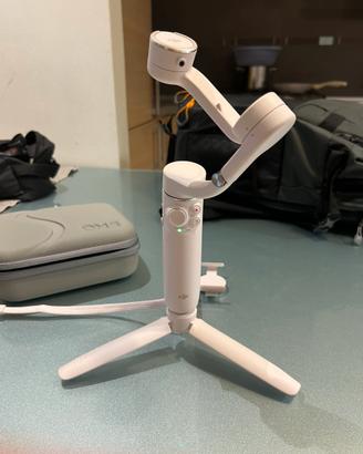 DJI OM 5 Stabilizzatore a 3 Assi per Smartphone