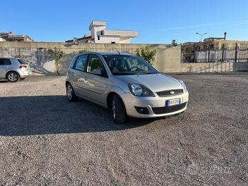 Ford Fiesta 1.4 TDCi 5p. Ghia