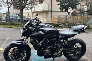 Yamaha MT 07 A2