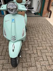 Vespa primavera 125