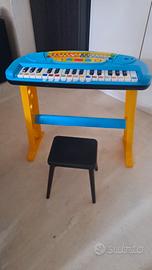 Tastiera gioco Bontempi con sgabellino