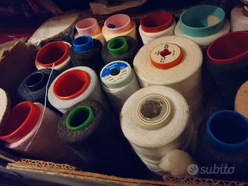 Rocchetti filato vari colori e dimensioni 