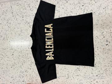 maglietta balenciaga