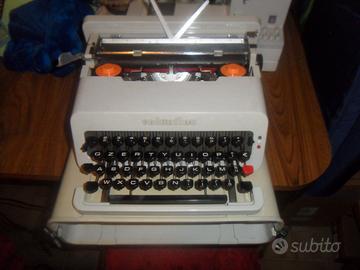 MACCHINA DA SCRIVERE OLIVETTI VALENTINA  bianca