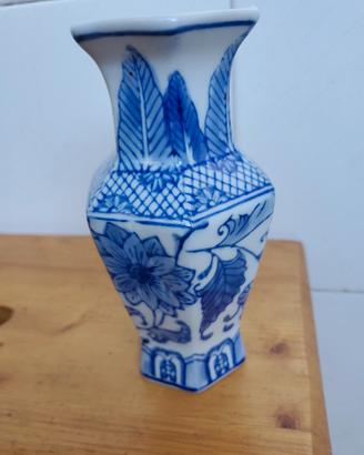 Vase chinois esagonal. Vaso cinese ottagonale.