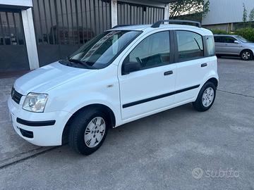 FIAT PANDA 1.2 BENZINA ANNO 2006 X NEOPATENTATI