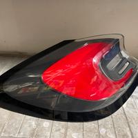 Fanale post sx ford puma