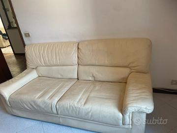 Divano letto vera pelle ritiro immediato