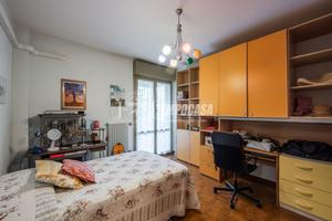 Ampio Quadrilocale Ristrutturato - 2 Camere, 2 Bag