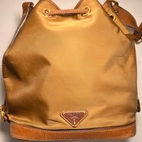 Borsa prada a secchiello