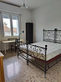 CAMERA MATRIMONIALE PER STUDENTE TUTTO COMPRESO