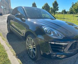 PORSCHE Macan - 2015