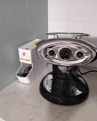 macchina per caffè illy professional
