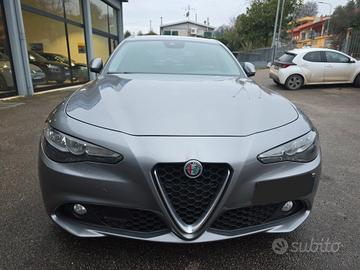Alfa Romeo Giulia 2.2 Turbodiesel 180 CV AT8 Busin