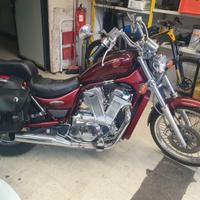 Suzuki Intruder 800