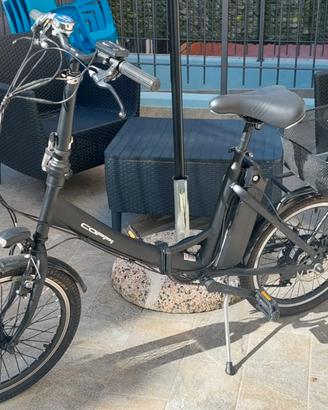 Bicicletta elettrica pieghevole
