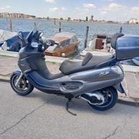 Piaggio x9 