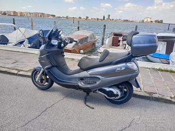 Piaggio x9 