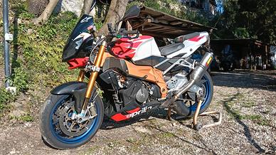 Aprilia tuono 1000 r V2 Red Lion factory