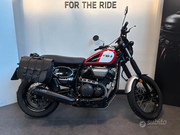 Yamaha SCR 950