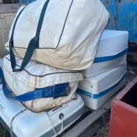 Zattera di salvataggio senza limti barca in STOCK