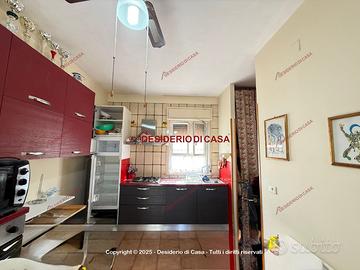 Appartamento, Campofelice di Roccella.