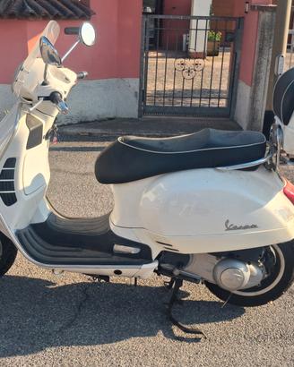 vespa piaggio 250 gts