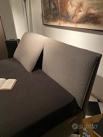 Letto con piedi musicali