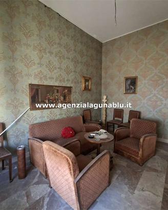 Casa singola con garage