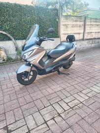 Suzuki Burgman 200