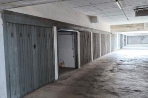 Box Auto 11 mq a Monza - Comodo e Accessibile