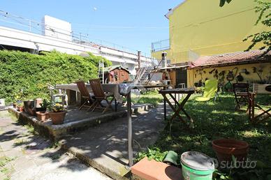 CASA INDIPENDENTE A PRATO