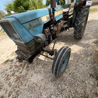 Trattore agricolo