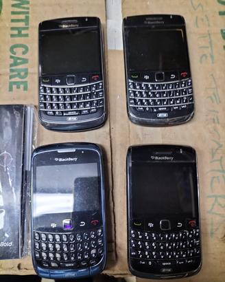 4 telefonini BlackBerry usati 