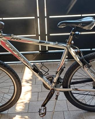 Montain bike telaio alluminio..