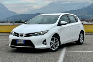 Toyota Auris D-4D Lounge Neopatentati 2013