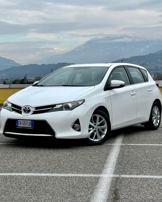 Toyota Auris D-4D Lounge Neopatentati 2013