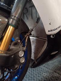 R1 preparata pista moltissimi accessori