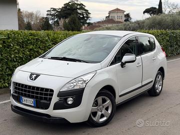 Peugeot 3008 1.6 HDi 112CV cambio robotizzato Tecn