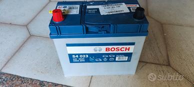 BATTERIA AUTO BOSCH PRATICAMENTE NUOVA 45Ah