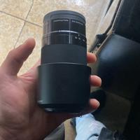 Fotocamera mirrorles sony con obbiettivo kit monta