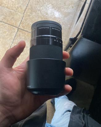 Fotocamera mirrorles sony con obbiettivo kit monta