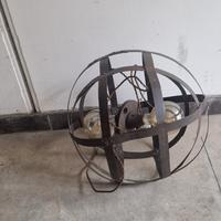 Lampada a globo artigianale con cerchi damigiane